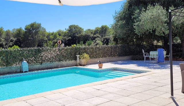 4 Bed Villa - Sleeps 8 - Pets - Pool - Parking