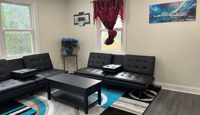 4-bedrm home, Fairmount Heights, WiFi, Fenced back yard 5 min to DC Capitol Hill