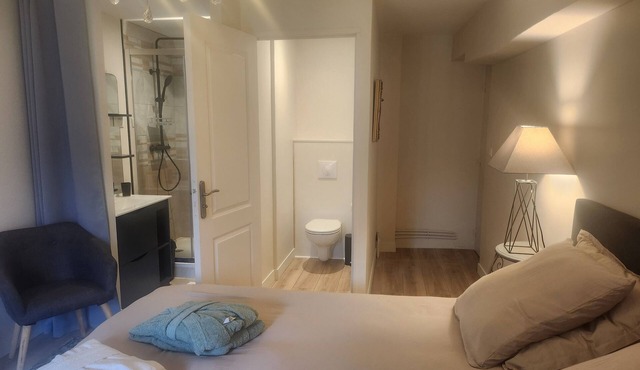 4 Bedroom Bed & breakfast in Saint-LÃ©onard-de-Noblat