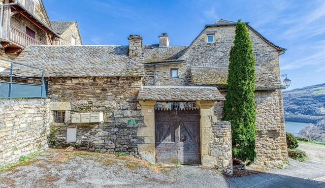 4 bedroom accommodation in Castelnau d Mandailles