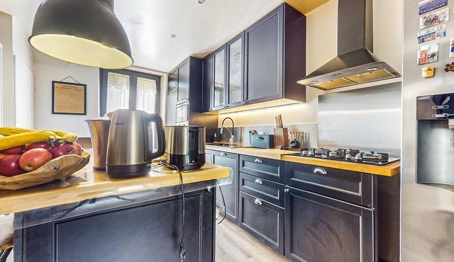 4 bedroom accommodation in Montagny-Sainte-Félici