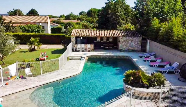 4 bedroom accommodation in Saint-Paulet-de-Caisso