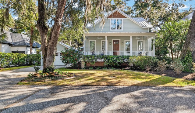 4 bedroom 2.5 bath house in the heart of the Pier/Village area
