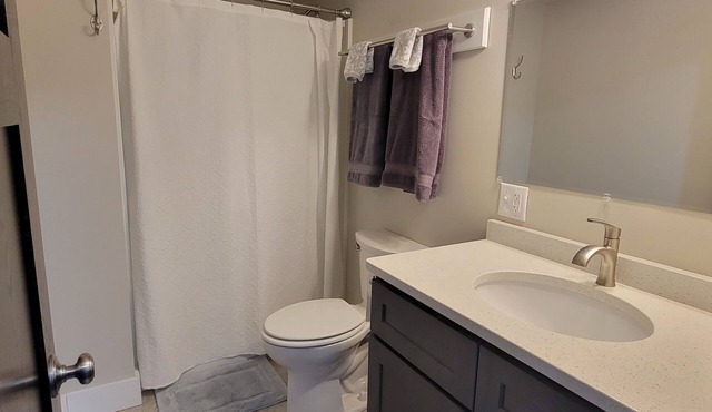 4 Bedroom, 3 bath home with panoramic ridgetop views