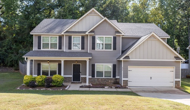 4 bedroom/3 bath home with bonus spaces close to everything you need or want!