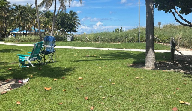 4-bedroom 3 bathroom room house with AC with Private Pool in great Pompano Beach