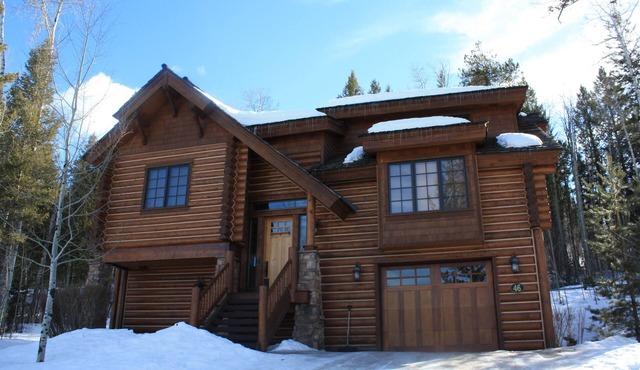 4 Bedroom, 4.5 Bath Luxurious Log Cabin- Teton Springs- Sleeps 10-Full Amenities