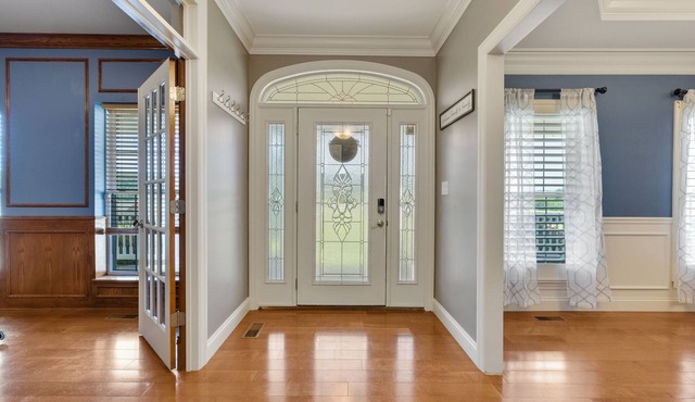 4 bedroom 5 bath countryside beauty!