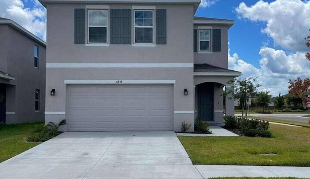4 Bedroom 814974 by Houzlet