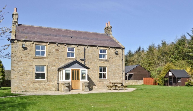 4 bedroom accommodation in Newton, near Stocksfield