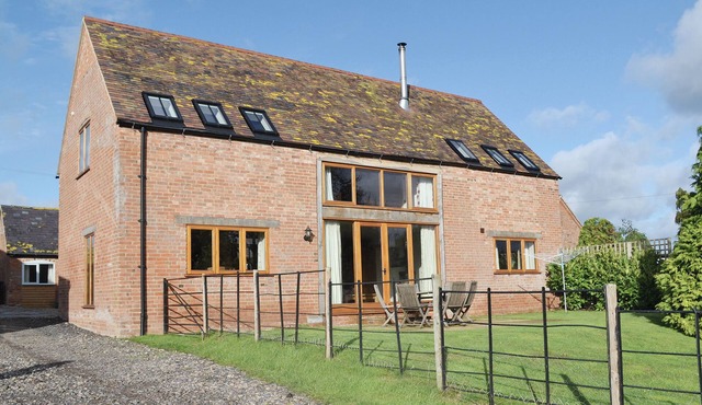 4 bedroom accommodation in Crimscote, near Newbold