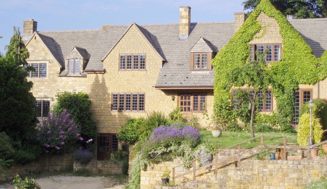 4 bedroom accommodation in Chipping Campden