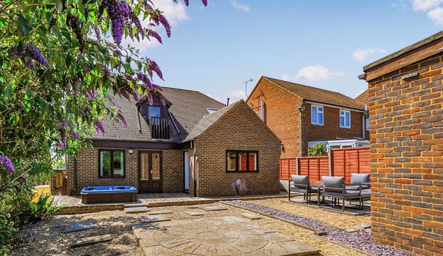 4 bedroom accommodation in Isle of Sheppey