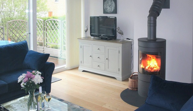 4 bedroom accommodation in Somerford Keynes