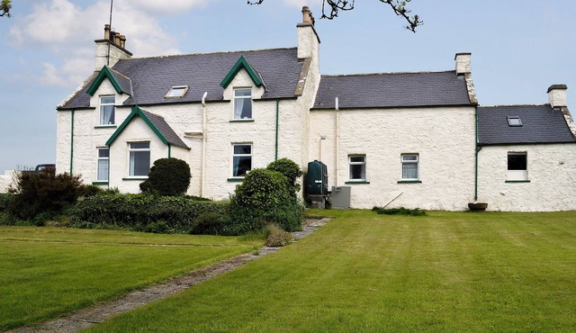 4 bedroom accommodation in Newton Stewart, near Stranraer