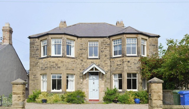4 bedroom accommodation in Christon Bank, near Embleton