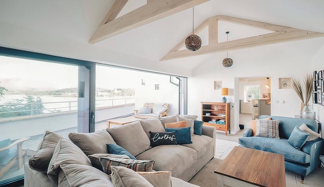 4 bedroom accommodation in Menai Bridge