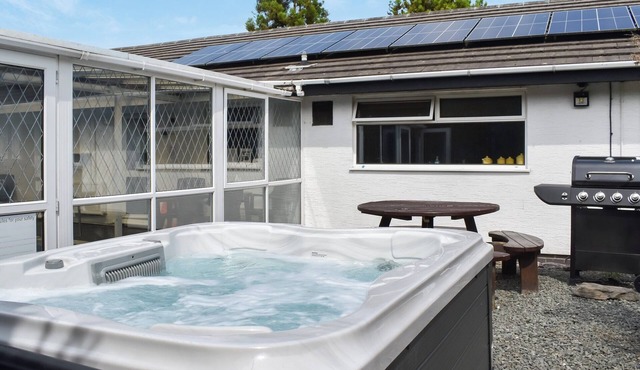 4 bedroom accommodation in Aberystwyth