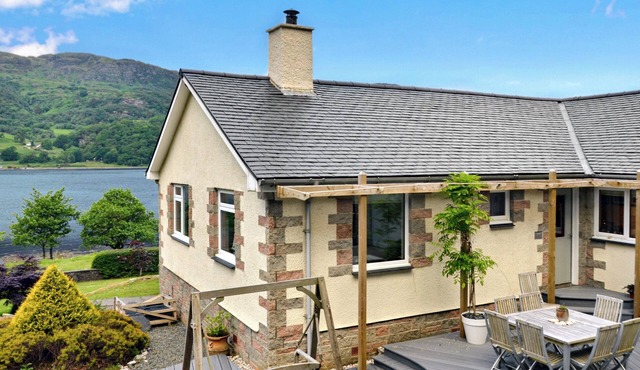4 bedroom accommodation in Colintraive