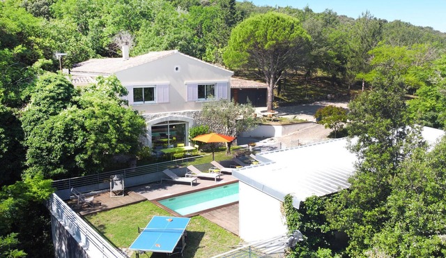 4 bedroom accommodation in Malataverne