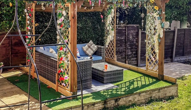 4 bedroom accommodation in Folkestone