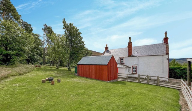 4 bedroom accommodation in Glen Clova