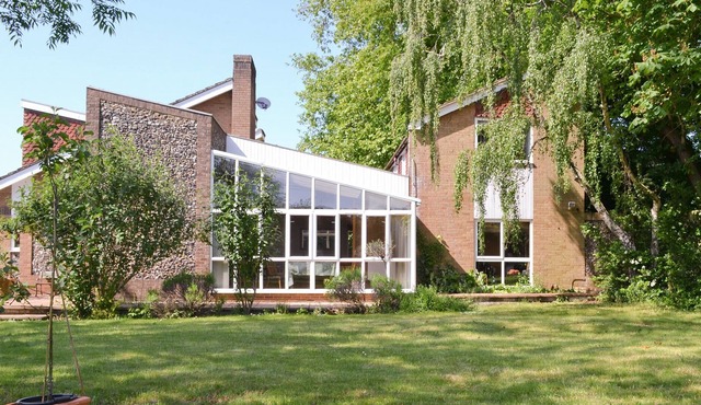 4 bedroom accommodation in Lakenheath