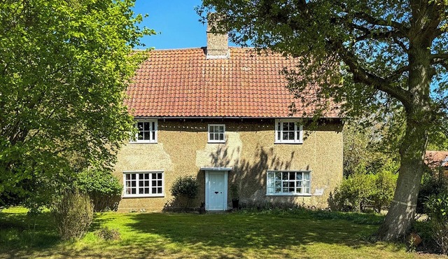 4 bedroom accommodation in North Cove