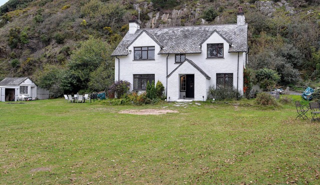 4 bedroom accommodation in Morfa Bychan, near Porthmadog
