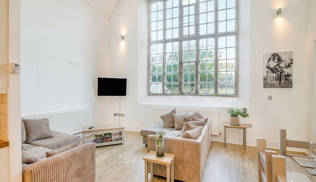 4 bedroom accommodation in Puddletown