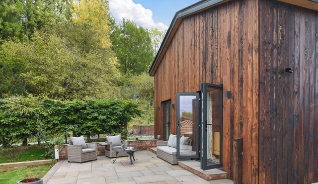 4 bedroom accommodation in Shrewsbury