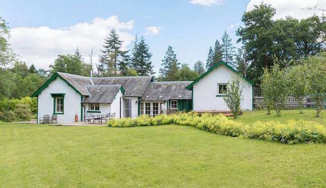 4 bedroom accommodation in Invertrossachs, near Callander