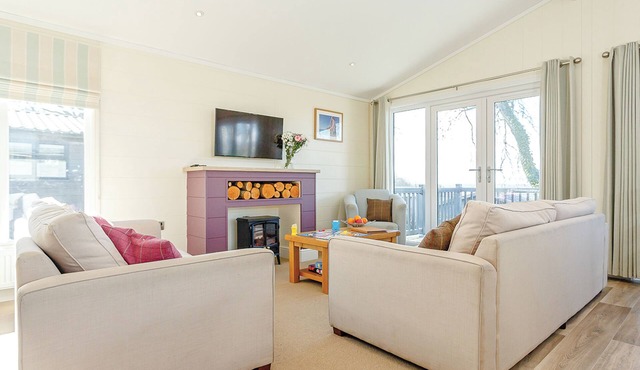 4 bedroom accommodation in Axminster