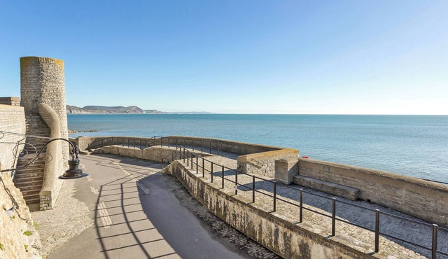 4 bedroom accommodation in Hooke, near Beaminster