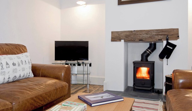 4 bedroom accommodation in Llandwrog, near Caernarfon