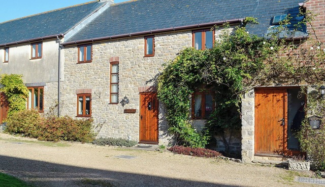 4 bedroom accommodation in Puncknowle, near Dorchester