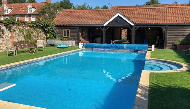 4 bedroom accommodation in Hempstead, near Holt