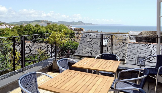 4 bedroom accommodation in Lyme Regis