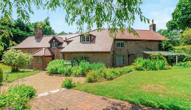 4 bedroom accommodation in Boldre, near Lymington