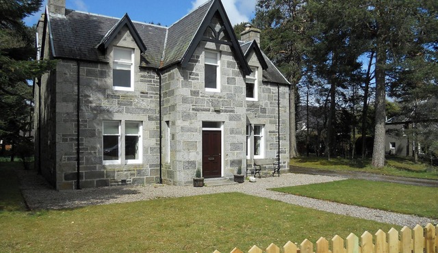 4 bedroom accommodation in Newtonmore, near Aviemore