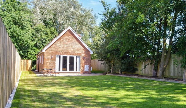 4 bedroom accommodation in Camerton, near Hull