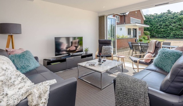 4 bedroom accommodation in Wicklewood, near Wymondham