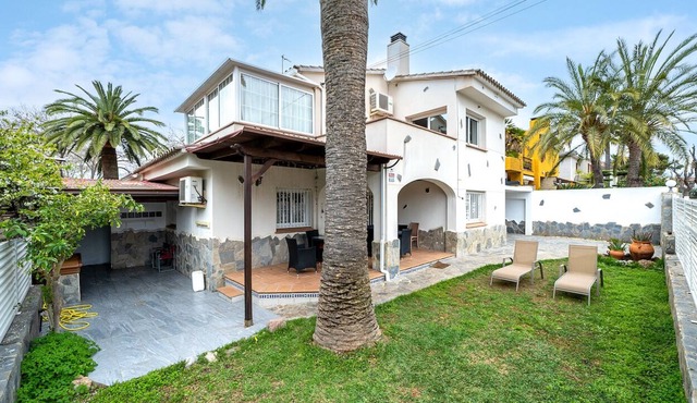 4 bedroom accommodation in Cambrils