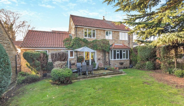 4 bedroom accommodation in Tickhill, near Selby