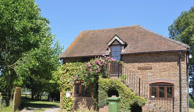 4 bedroom accommodation in Bredenbury, near Leominster