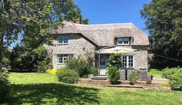 4 bedroom accommodation in Burridge