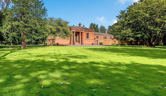 4 bedroom accommodation in Crosby-on-Eden, near Carlisle