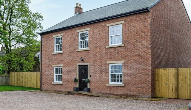 4 bedroom accommodation in Carlisle