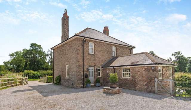 4 bedroom accommodation in Nafferton, near Driffield