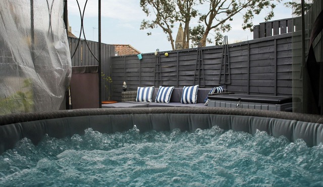 4 bedroom accommodation in Falkland